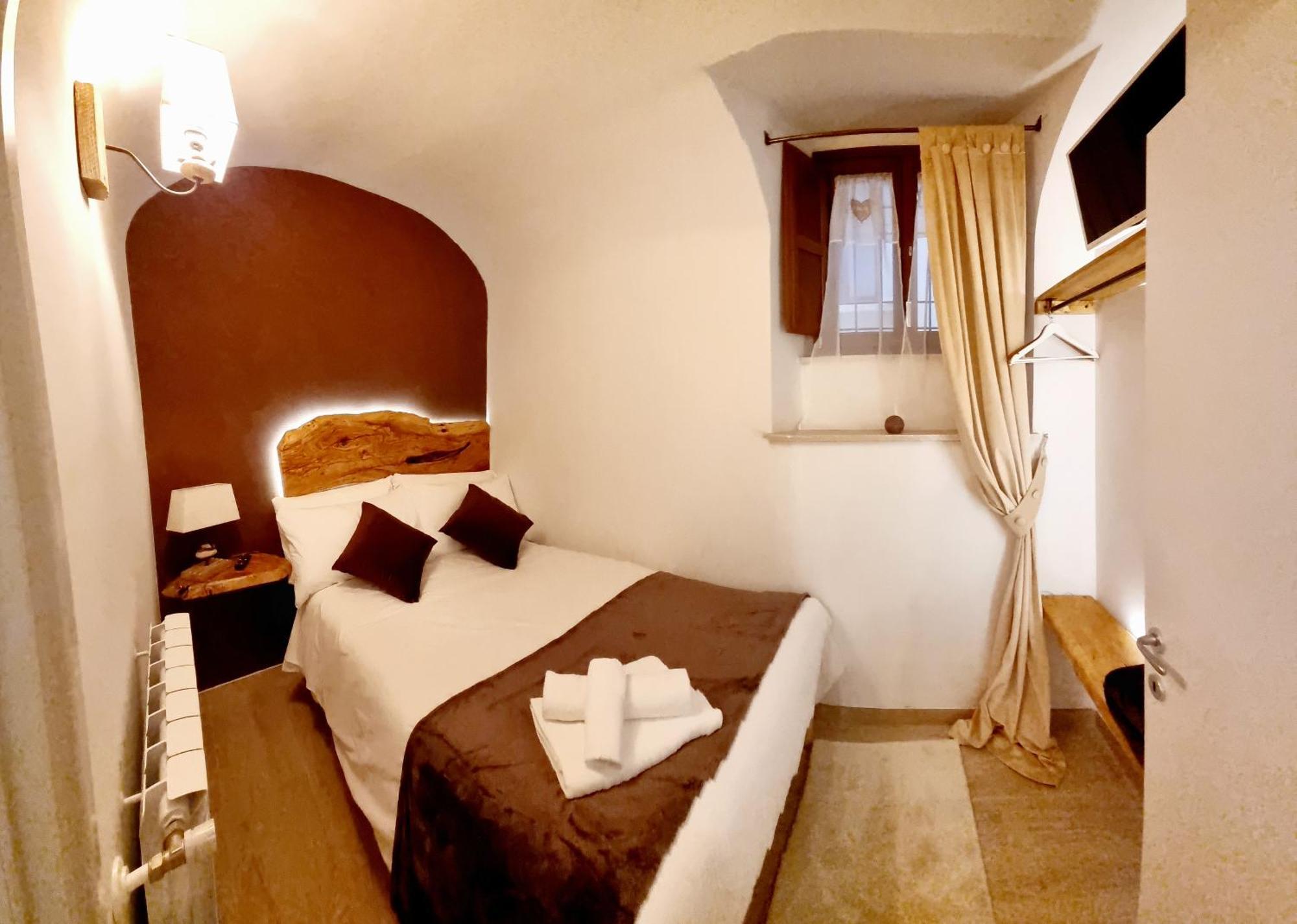 Dimora Grotta Masciarelli Hotel L'Aquila Exterior photo