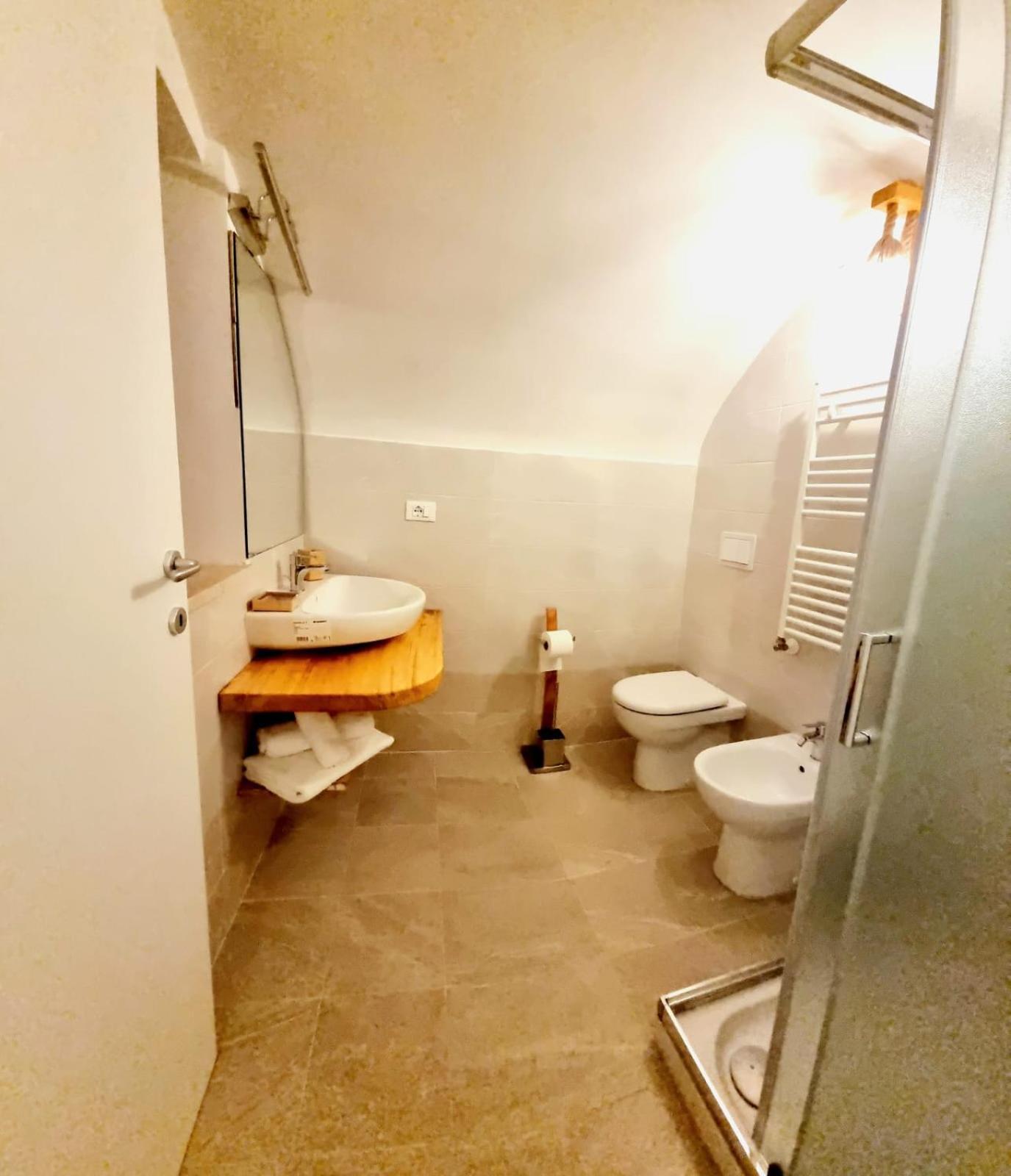 Dimora Grotta Masciarelli Hotel L'Aquila Room photo